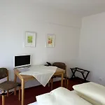 Ger-haus Hostal