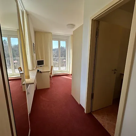 Ger-haus Hostel *