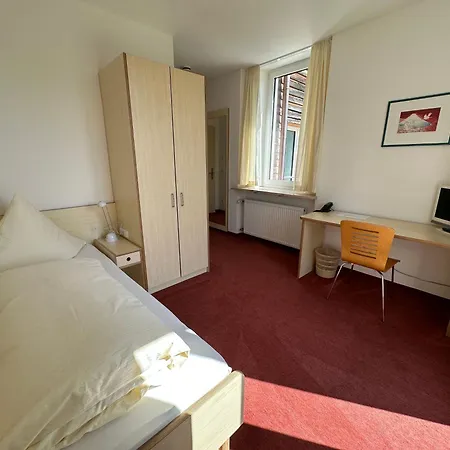 Hostel Ger-haus *