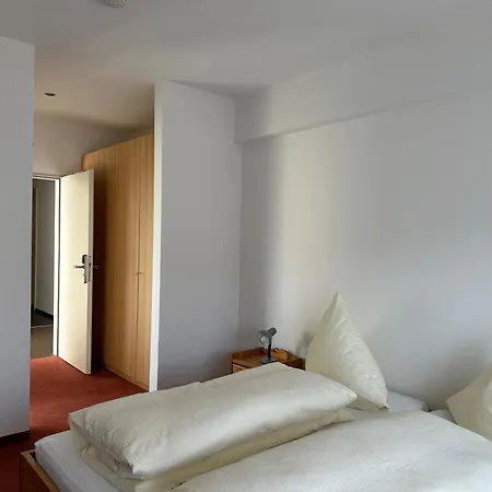 Ger-haus Hostel *